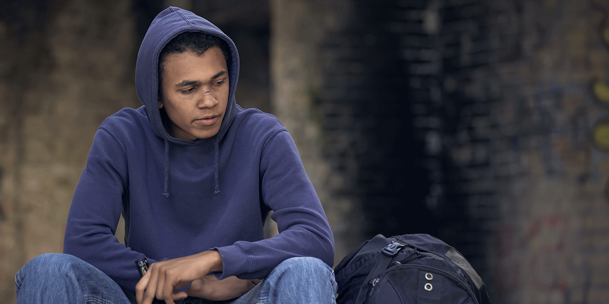 Why-Knowing-the-Signs-of-Alcohol-Addiction-Is-Important male sitting down